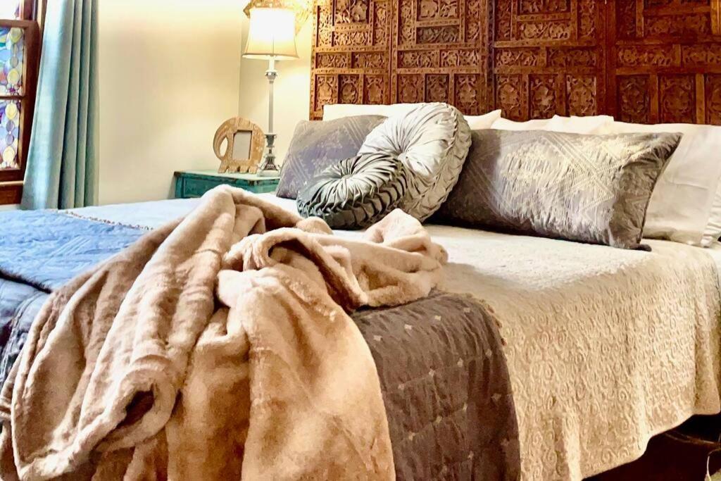 Luxury Oasis- 1 Bedroom Romantic Getaways Лаббок Экстерьер фото